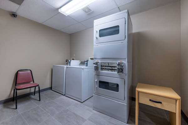 Amenities - Super 8 Hotel Quartzsite - I-10, Exit 17
