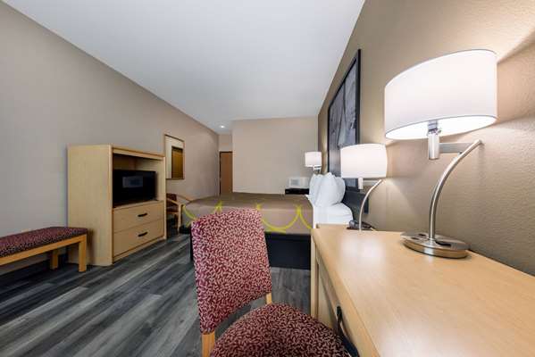  - Super 8 Hotel Quartzsite - I-10, Exit 17