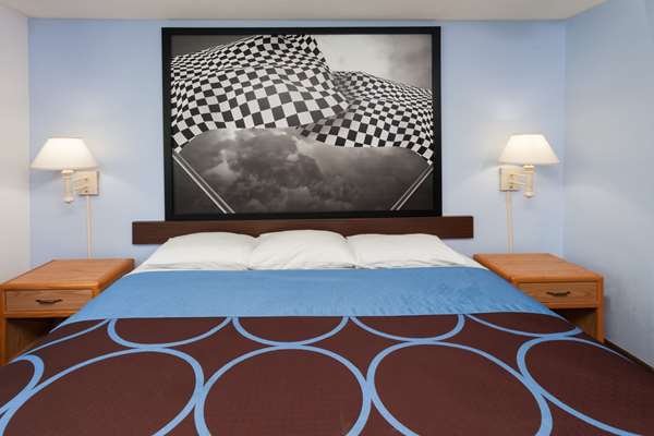  - Super 8 Hotel Huntington