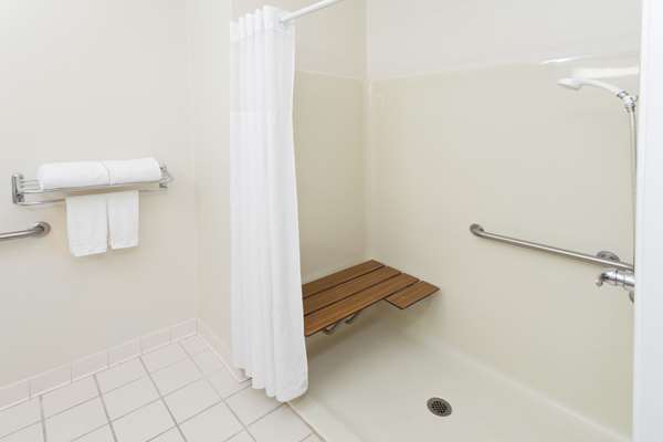  - Super 8 Hotel Huntington