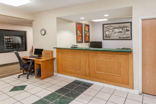  - Super 8 Hotel Huntington