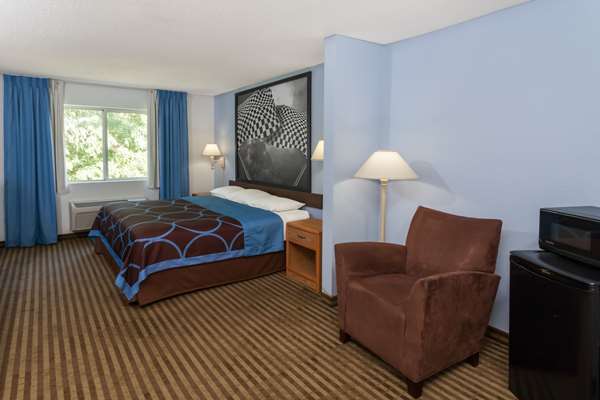  - Super 8 Hotel Huntington