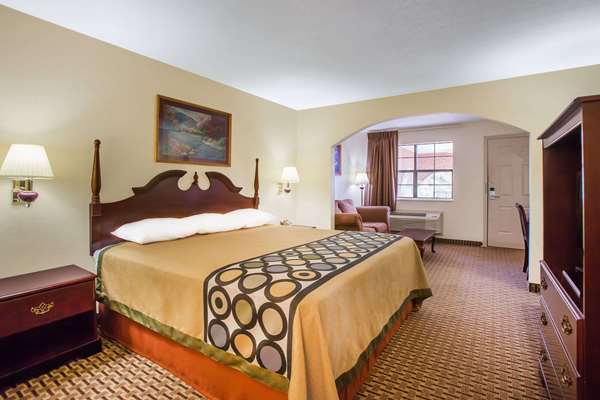  - Super 8 Motel Cabot - US 167, Exit 19