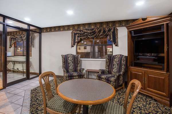  - Super 8 Motel Cabot - US 167, Exit 19