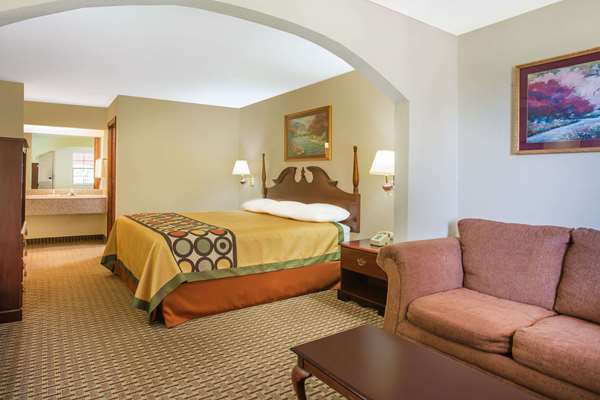  - Super 8 Motel Cabot - US 167, Exit 19