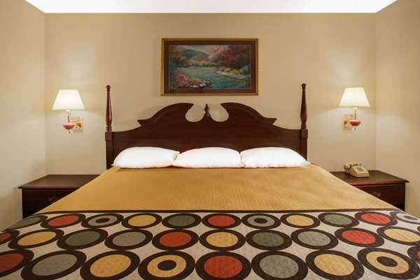  - Super 8 Motel Cabot - US 167, Exit 19