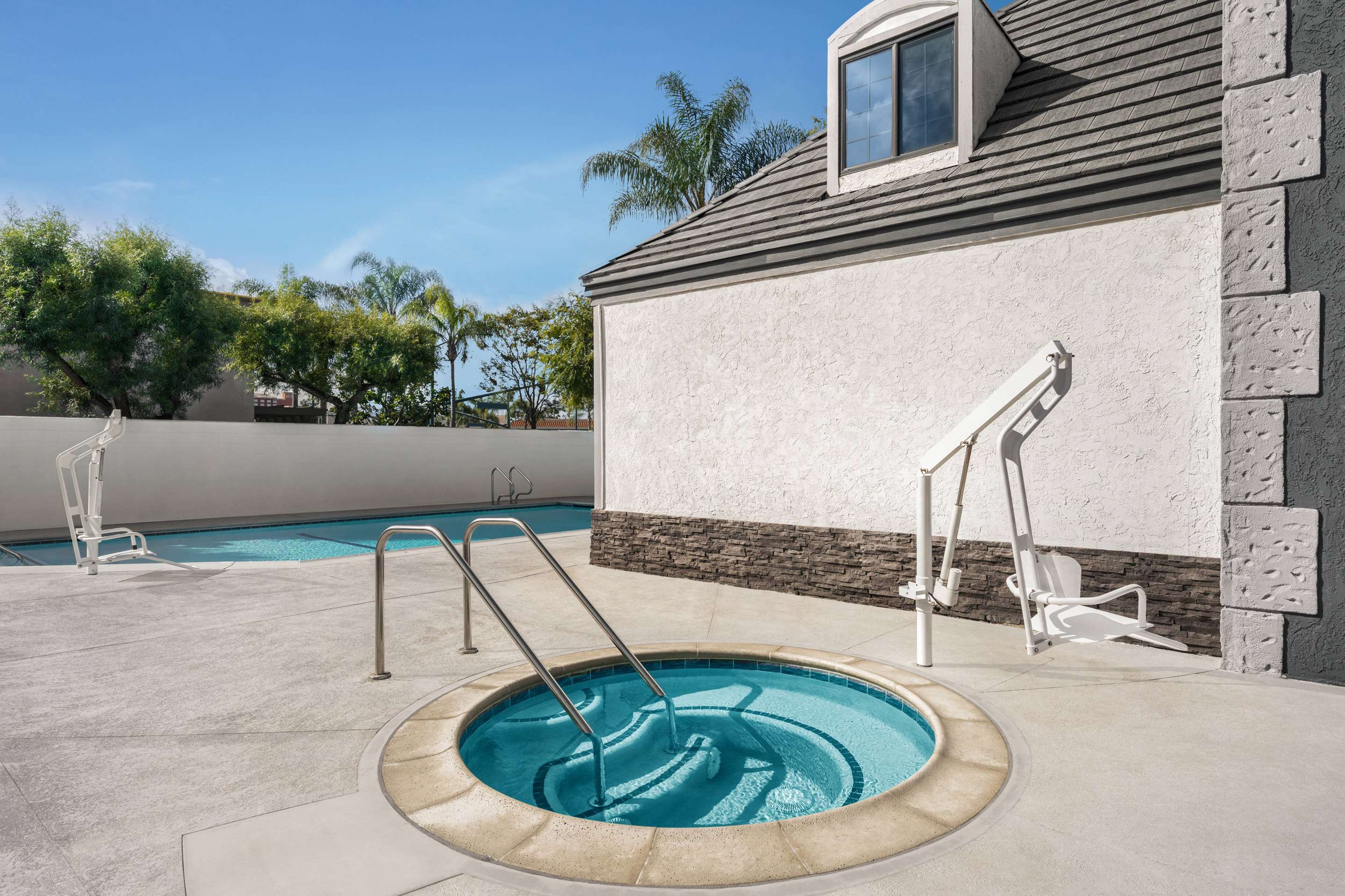 Pool | Ramada by Wyndham Anaheim Convention Center