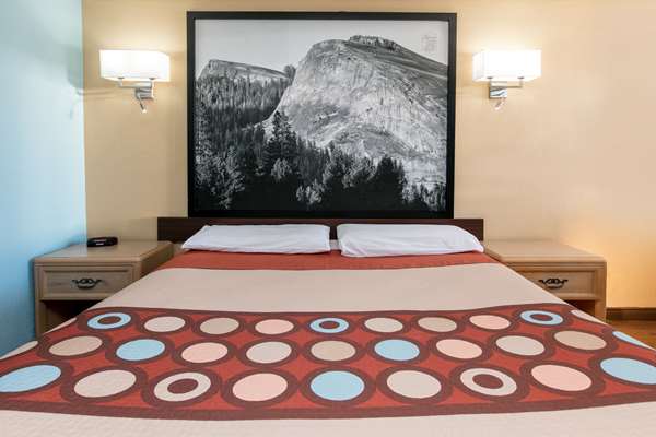  - Super 8 Motel Bishop