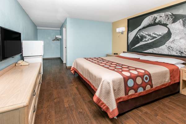  - Super 8 Motel Bishop