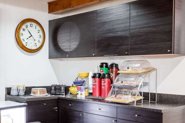  - Days Inn Castaic - I-5, Exit 176