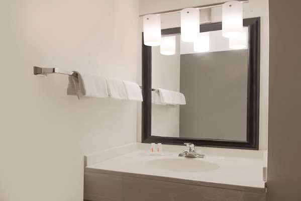  - Super 8 Hotel Grove City