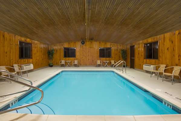 Pool - Super 8 Hotel Grove City