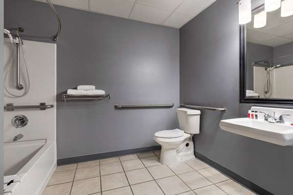  - Super 8 Hotel Grove City