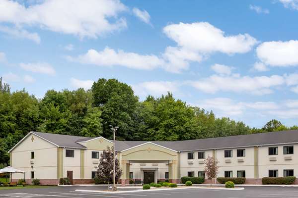 Exterior view - Super 8 Hotel Grove City