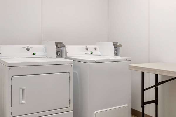 Amenities - Super 8 Hotel Grove City