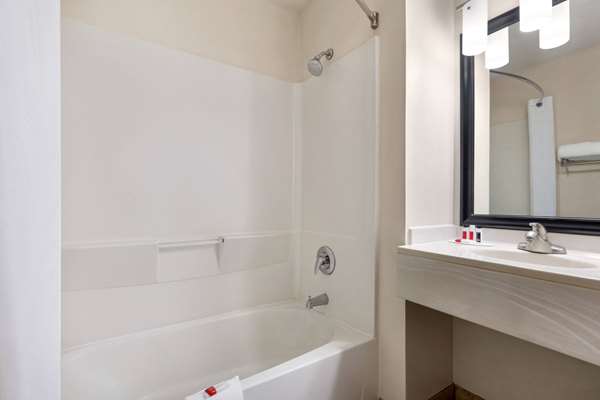  - Super 8 Hotel Grove City