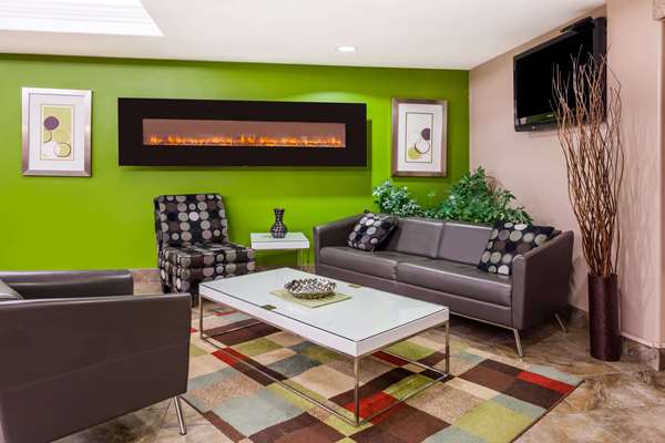  - Super 8 Hotel Saskatoon