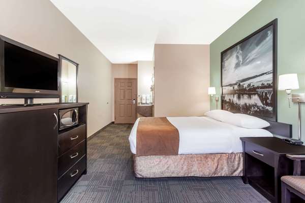  - Super 8 Hotel Saskatoon