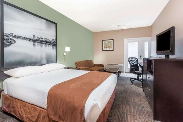  - Super 8 Hotel Saskatoon