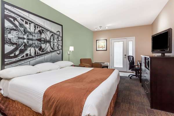  - Super 8 Hotel Saskatoon