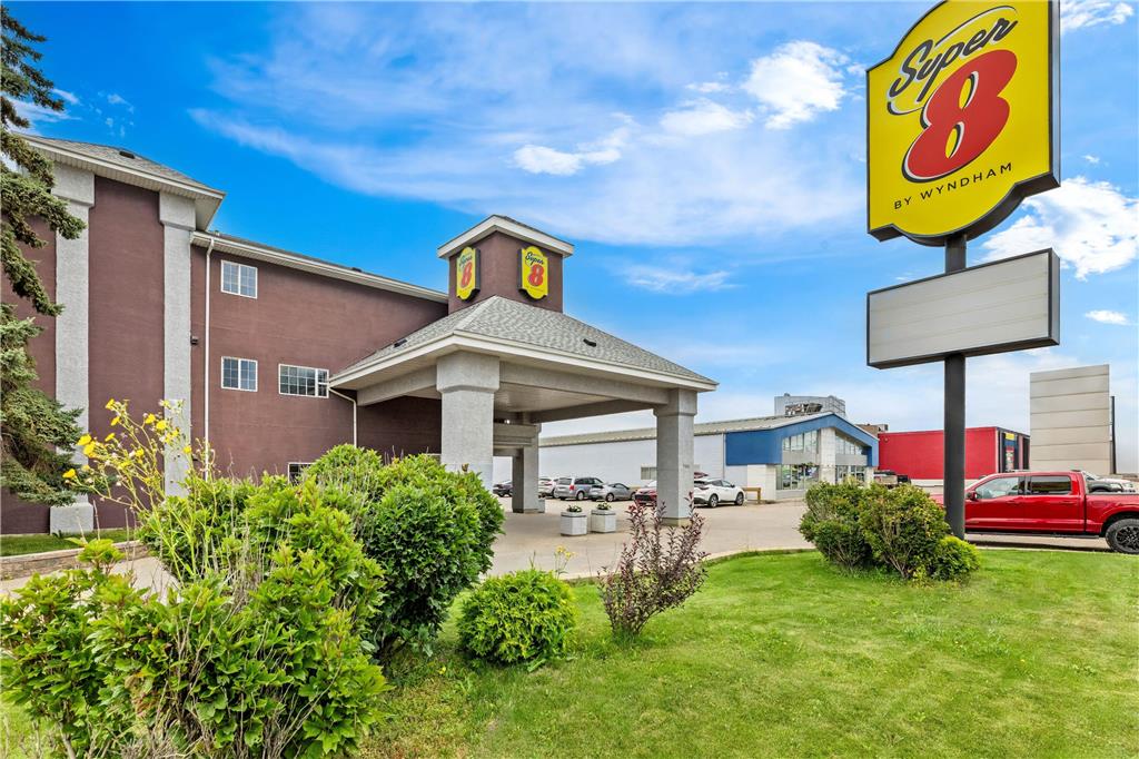 Super 8 Saskatoon
