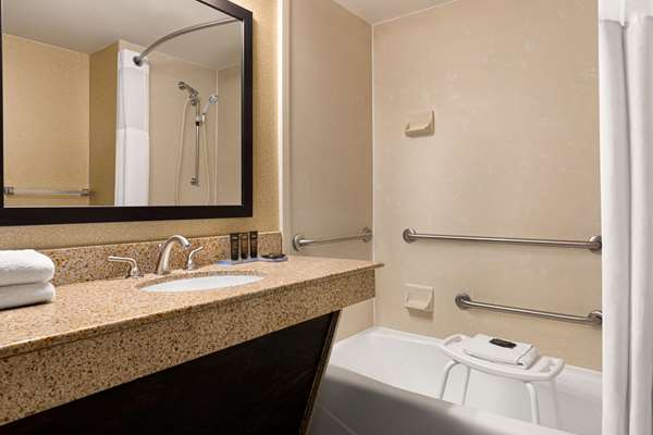  - Wingate by Wyndham Hotel Wilmington