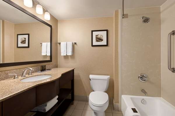  - Wingate by Wyndham Hotel Wilmington