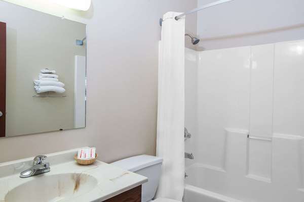  - Super 8 Hotel Mason City