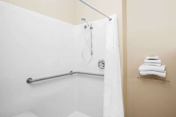  - Super 8 Hotel Mason City