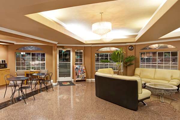  - Super 8 Hotel Downtown Los Angeles