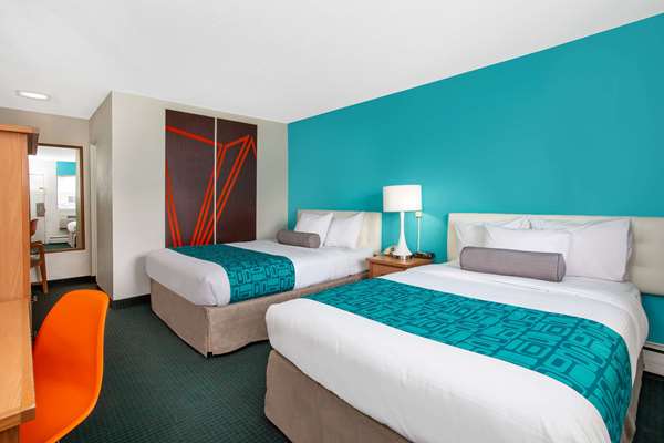  - Howard Johnson Express Inn South Colorado Springs - I-25, Exit 140