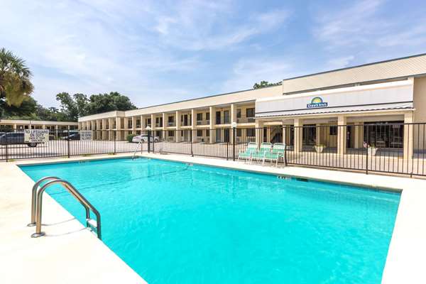 Pool - Days Inn Little River