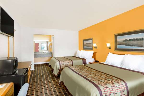  - Days Inn Little River