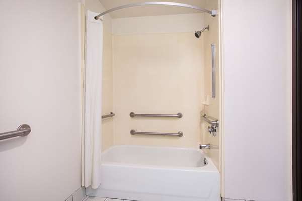  - Super 8 Hotel Garland - I-635, Exit 13