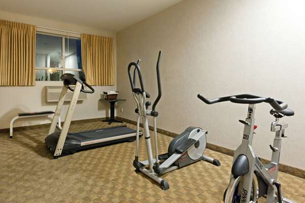 Fitness/ Exercise Room - Ramada Vancouver Airport Hotel Richmond