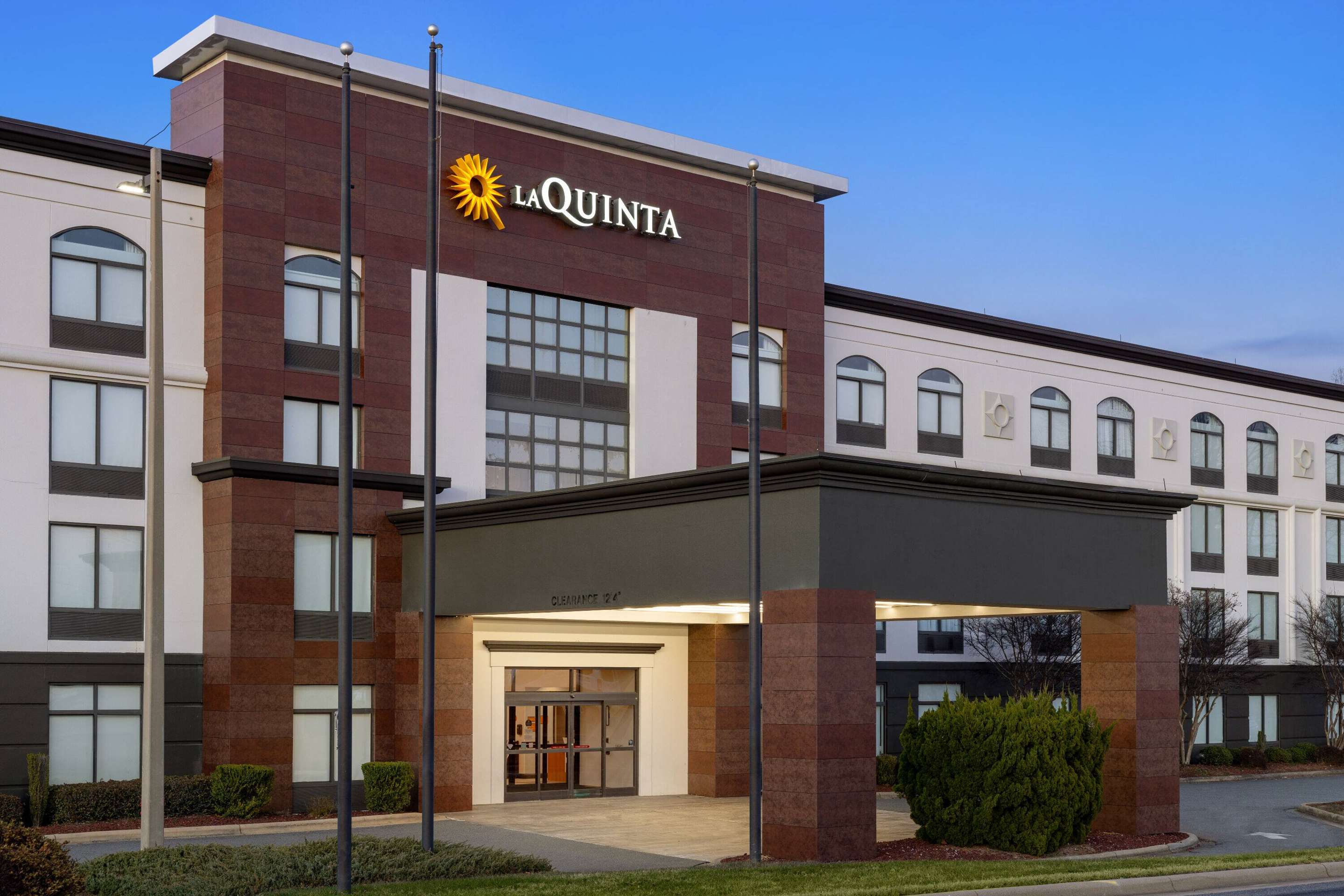 Exterior | La Quinta Inn & Suites by Wyndham Mooresville
