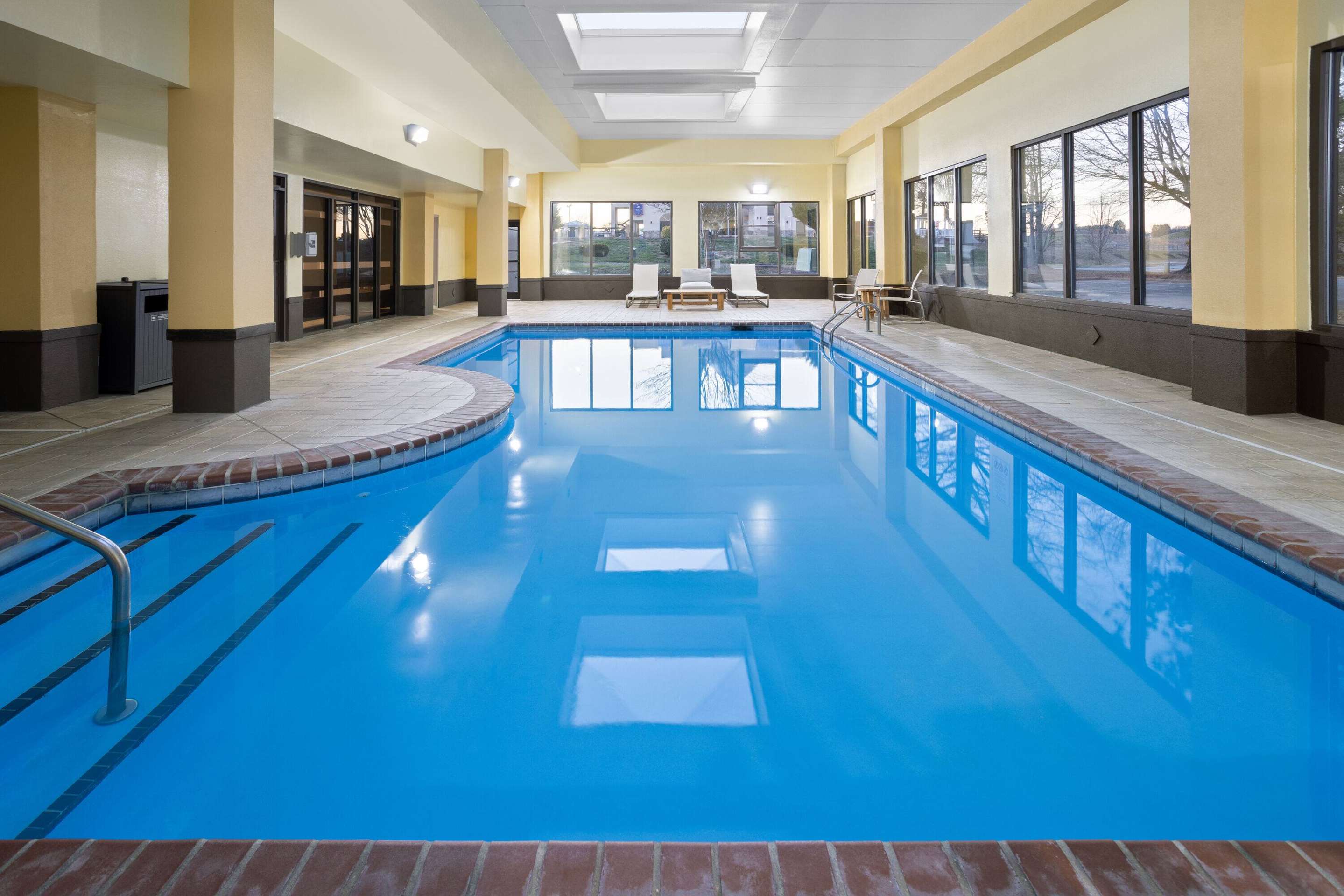 Pool - indoor | La Quinta Inn & Suites by Wyndham Mooresville