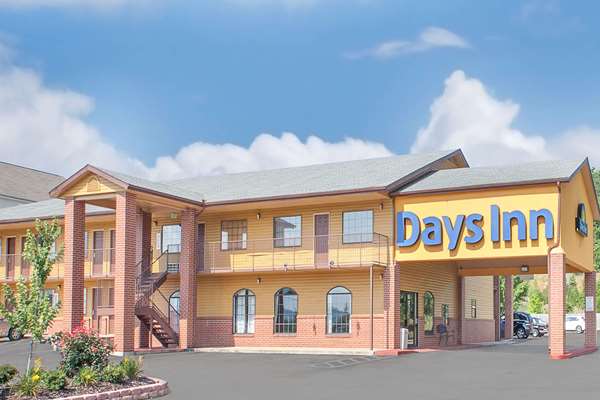 Exterior view - Days Inn Fayetteville - I-49, Exit 62