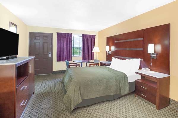  - Days Inn Fayetteville - I-49, Exit 62