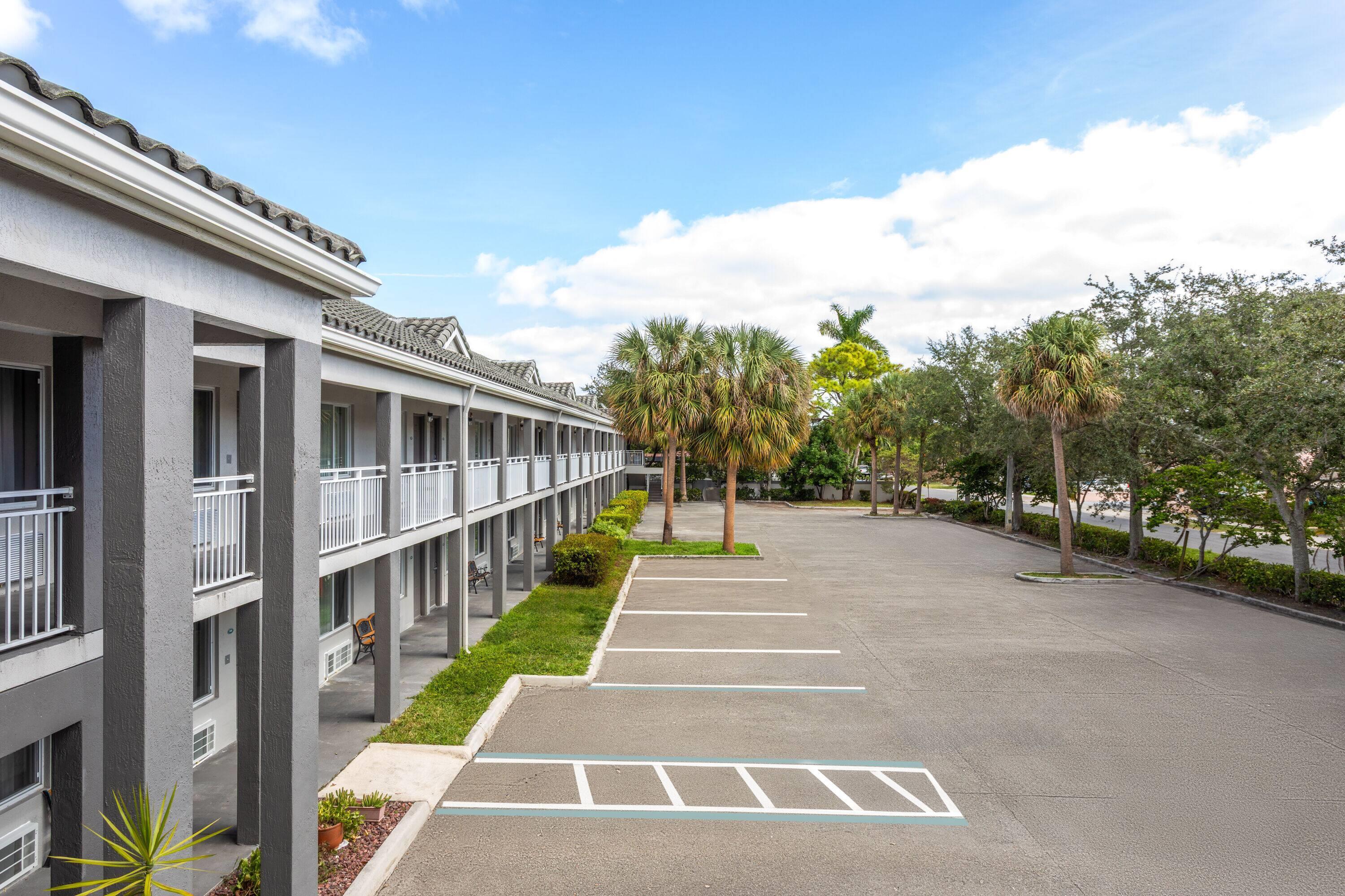 Property amenity | Super 8 by Wyndham Dania/Fort Lauderdale Arpt