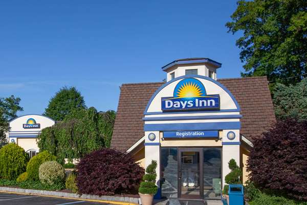 Exterior view - Days Inn Nanuet - I-87, Exit 14