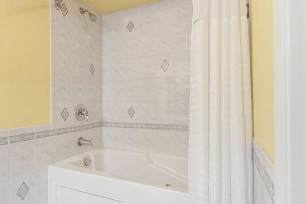  - Days Inn Nanuet - I-87, Exit 14