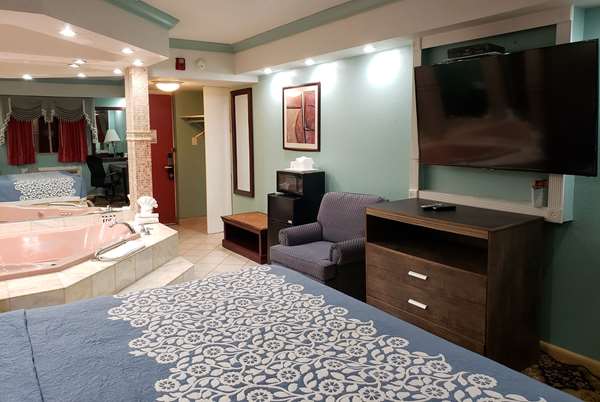 Suite - Days Inn Nanuet - I-87, Exit 14