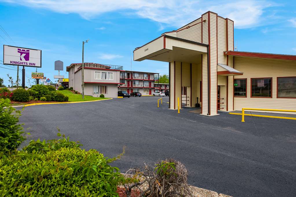 Knights Inn Fayetteville/Fort Bragg