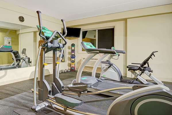 Fitness/ Exercise Room - Days Inn Southington - I-84, Exit 32