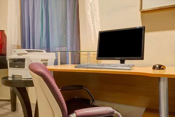 Conference Area - Days Inn Southington - I-84, Exit 32