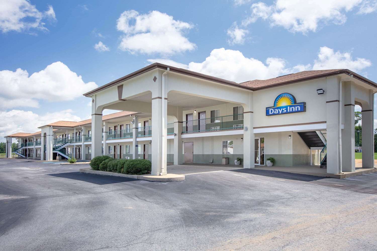 Days Inn Hamilton, AL See Discounts