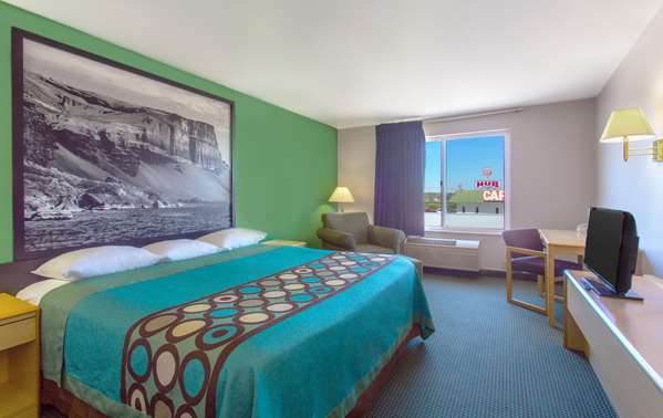  - Super 8 Hotel Heyburn - I-84, Exit 208