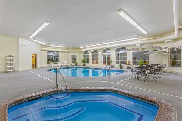 Pool - Super 8 Hotel Heyburn - I-84, Exit 208