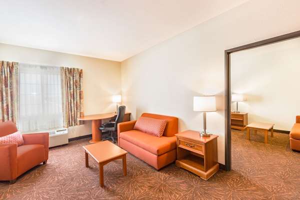 Suite - Days Inn & Suites Marana - I-10, Exit 246